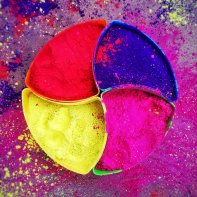 This Year Enjoy the Color of Festival with Amazing Holi Gifts Ideas